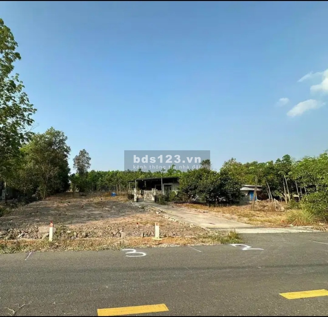 Chủ ngộp nhờ bán lô đất 500m2 ngay minh thắng chơn thành