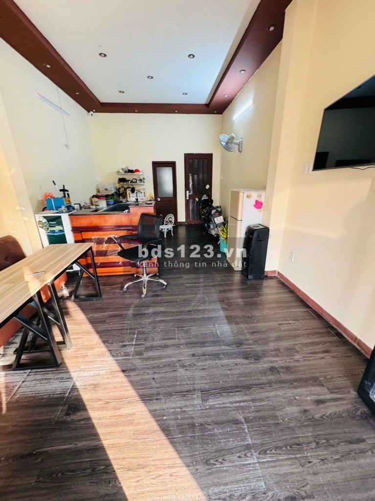 Bán nhà mặt tiền đường Dương Bá Trạc, 5 tầng, 12PN, hiếm nhà bán. Thương lượng chính chủ, Quận 8