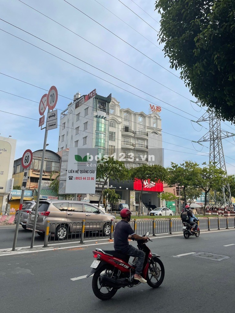 Bán nhà mặt tiền đường Dương Bá Trạc, 5 tầng, 12PN, hiếm nhà bán. Thương lượng chính chủ, Quận 8
