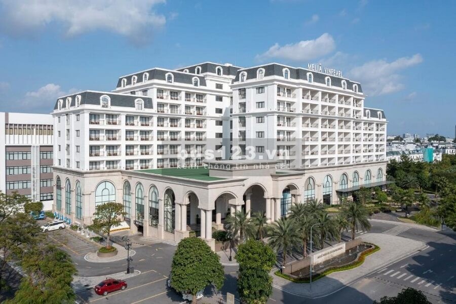Bán khách sạn tiêu chuẩn 5* trung tâm thị trấn Sa Pa 550 tỷ