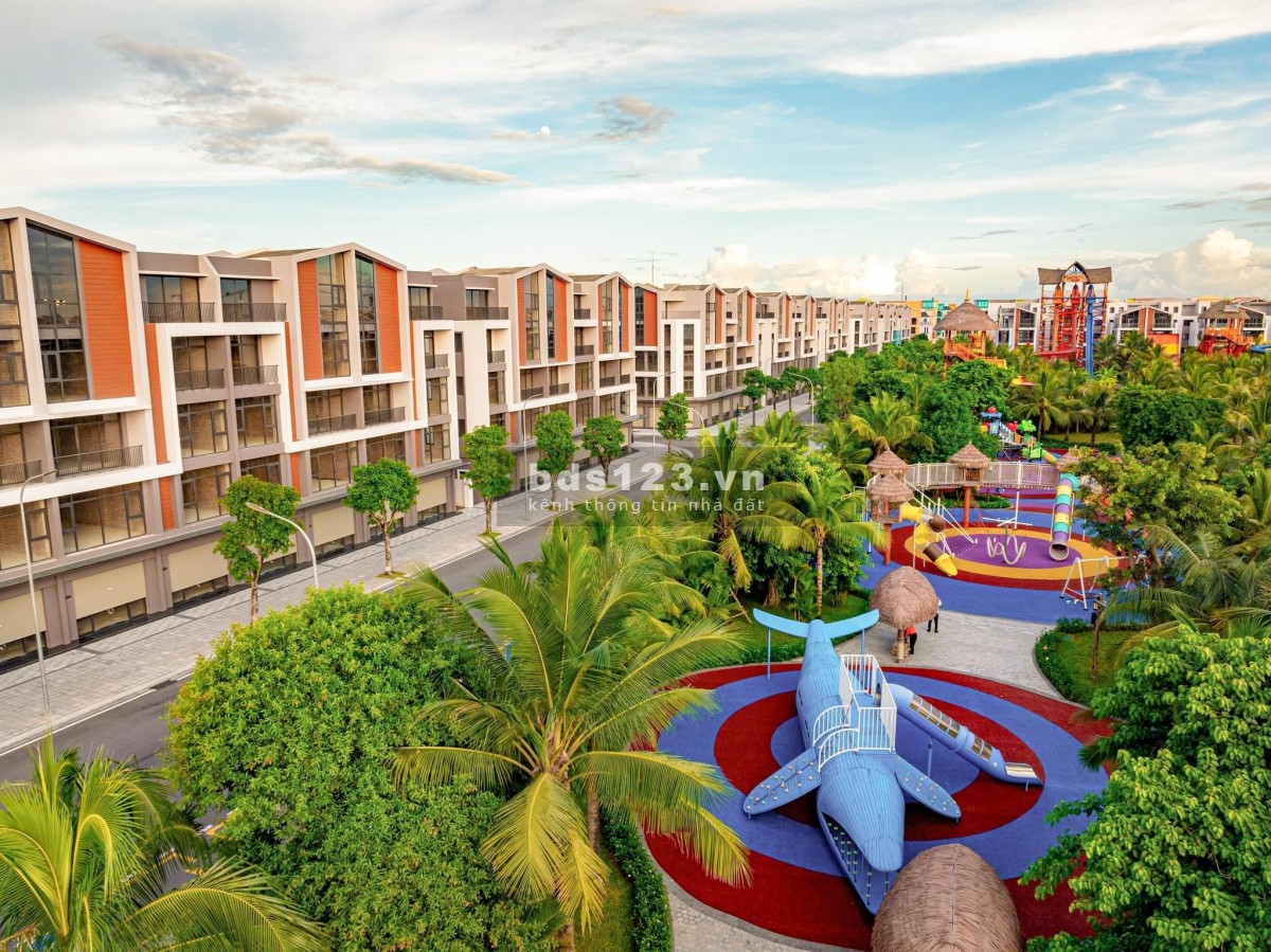 Bán gấp LK Phố Biển 78m, mặt tiền 6m gần hồ, chung cư Vinhomes Ocean Park 3 gía 9,5 tỷ