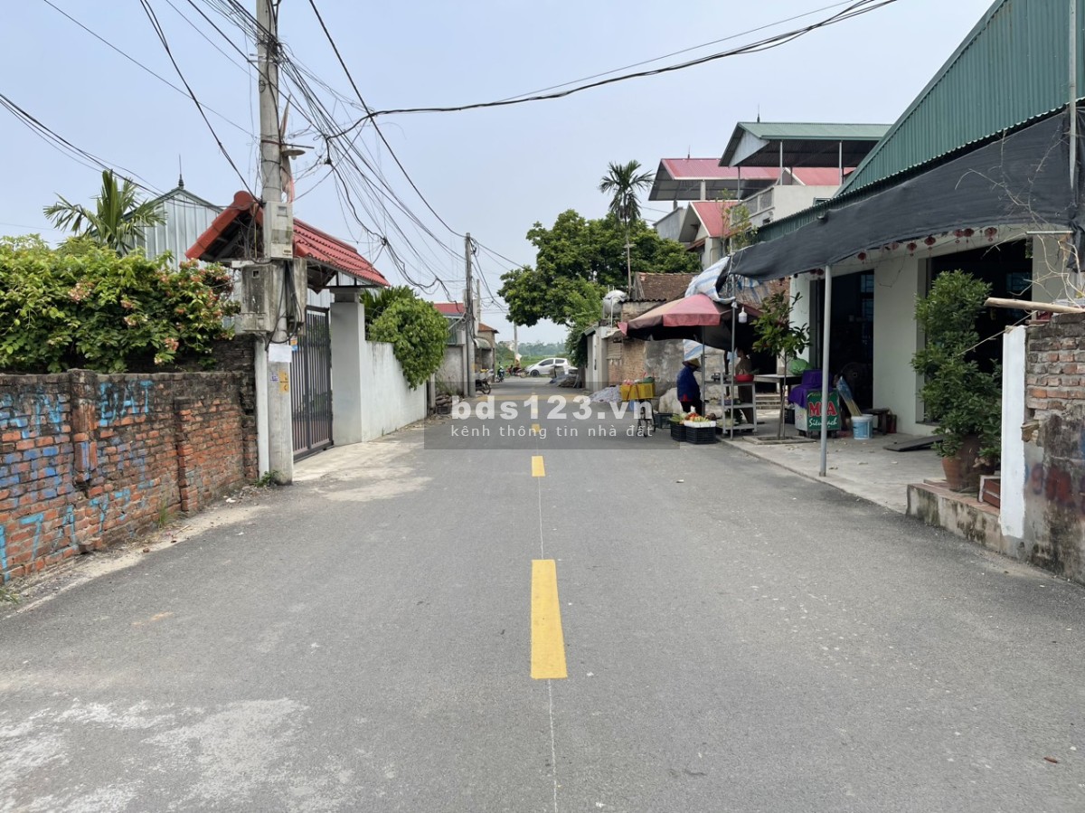 Bán đất mặt đường liên xã tại Tốt Động - Chương Mỹ - HN giá hơn 10tr/m2