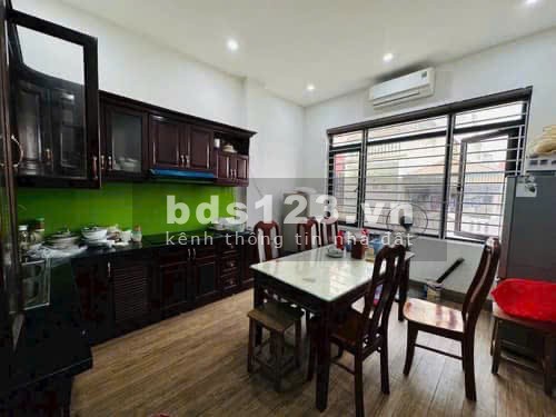 SIÊU PHẨM THANH XUÂN NGÕ Ô TÔ KINH DOANH ĐANG CHÀO BÁN GẤP