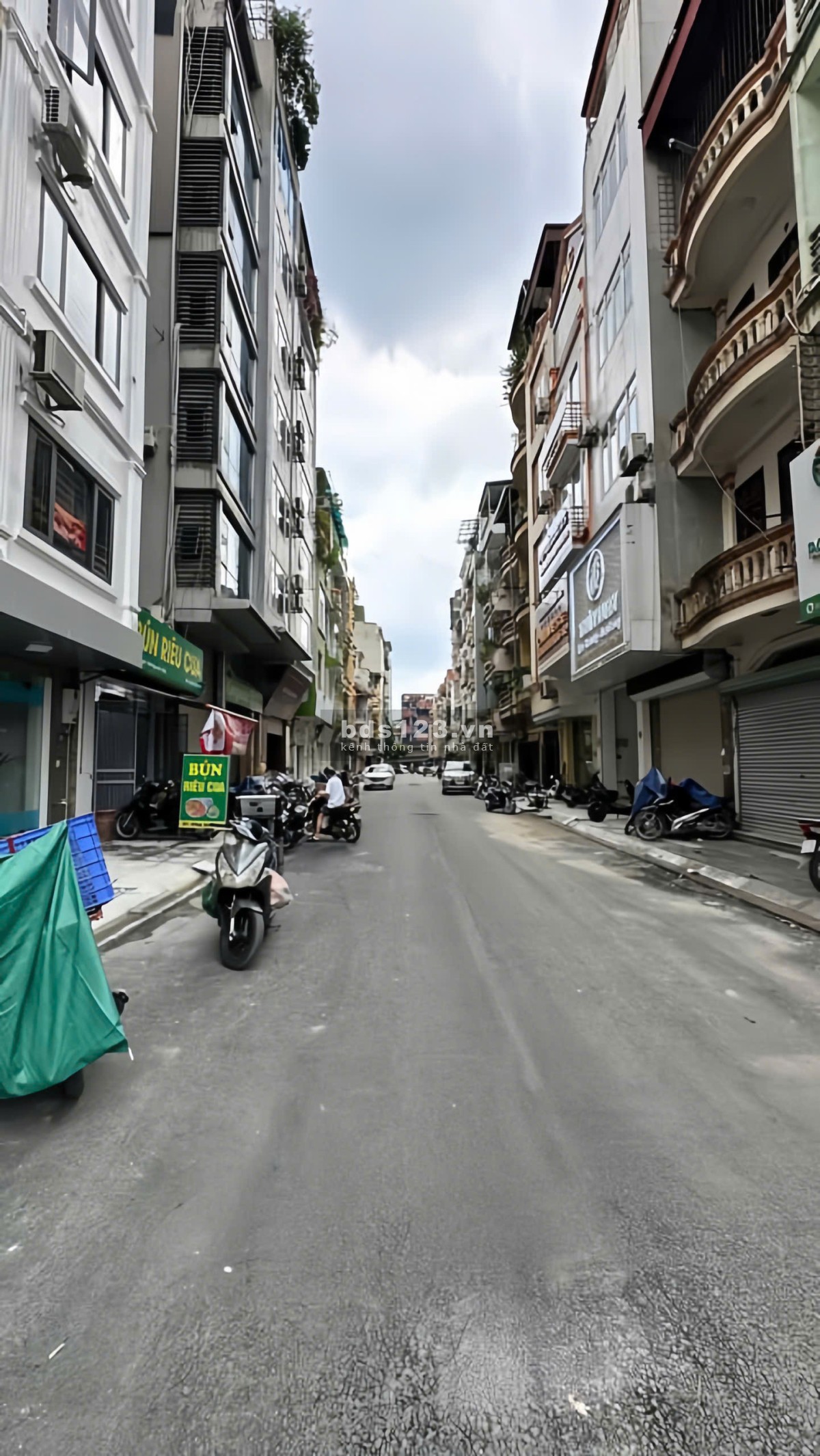 SIÊU PHẨM THANH XUÂN NGÕ Ô TÔ KINH DOANH ĐANG CHÀO BÁN GẤP