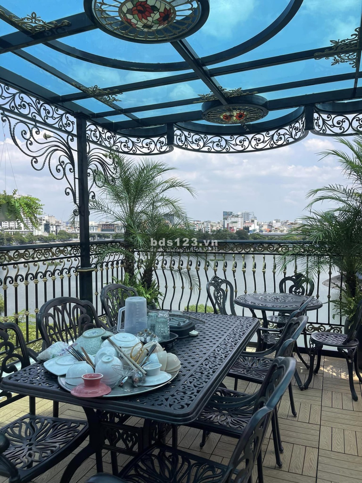 TOÀ NHÀ DÁT VÀNG - ĐẲNG CẤP DUBAI - BA ĐÌNH MẶT PHỐ - VIEW HỒ HOÀNG CẦU