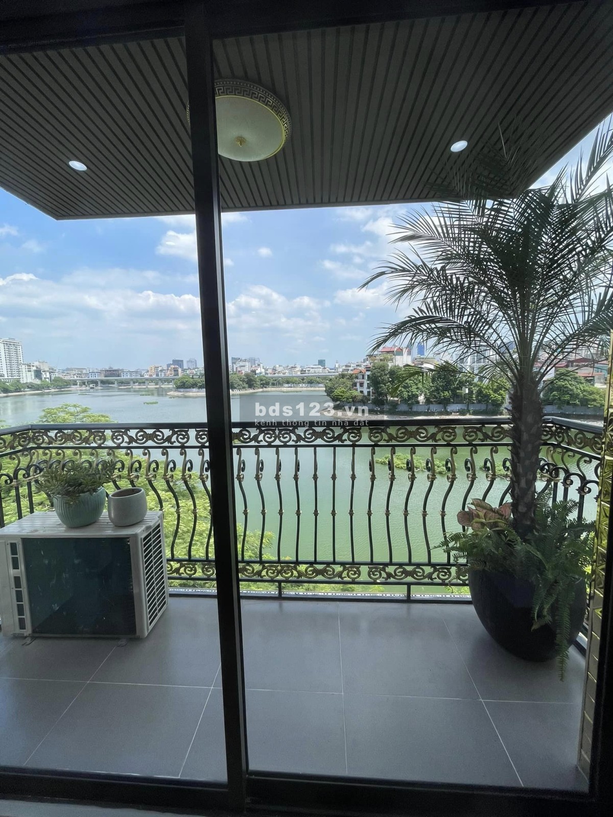 TOÀ NHÀ DÁT VÀNG - ĐẲNG CẤP DUBAI - BA ĐÌNH MẶT PHỐ - VIEW HỒ HOÀNG CẦU