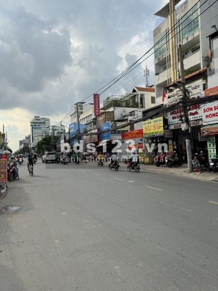 Bán nhà mặt tiền Cách Mạng Tháng 8**, phường 6 Tân Bình - 3,7 x 15