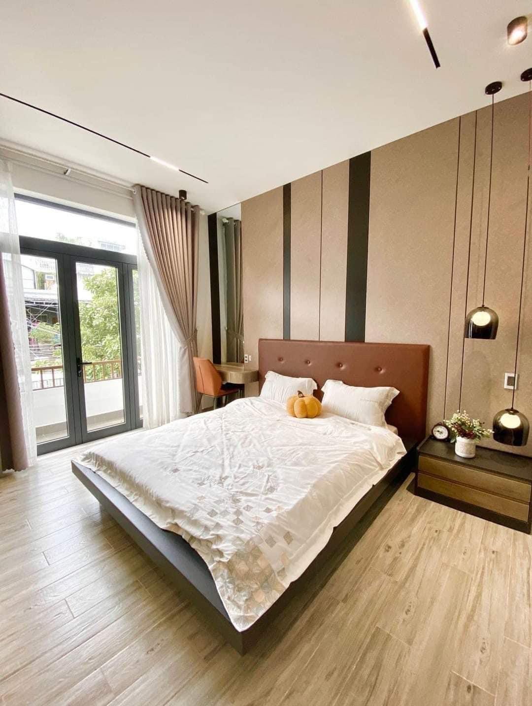 Bán nhà mặt tiền Năm Châu, phường 11 Tân Bình, (6,2*18), 120m2
