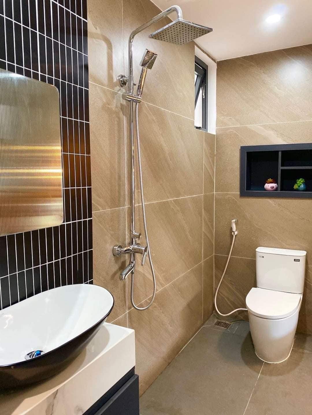 Bán nhà mặt tiền Năm Châu, phường 11 Tân Bình, (6,2*18), 120m2
