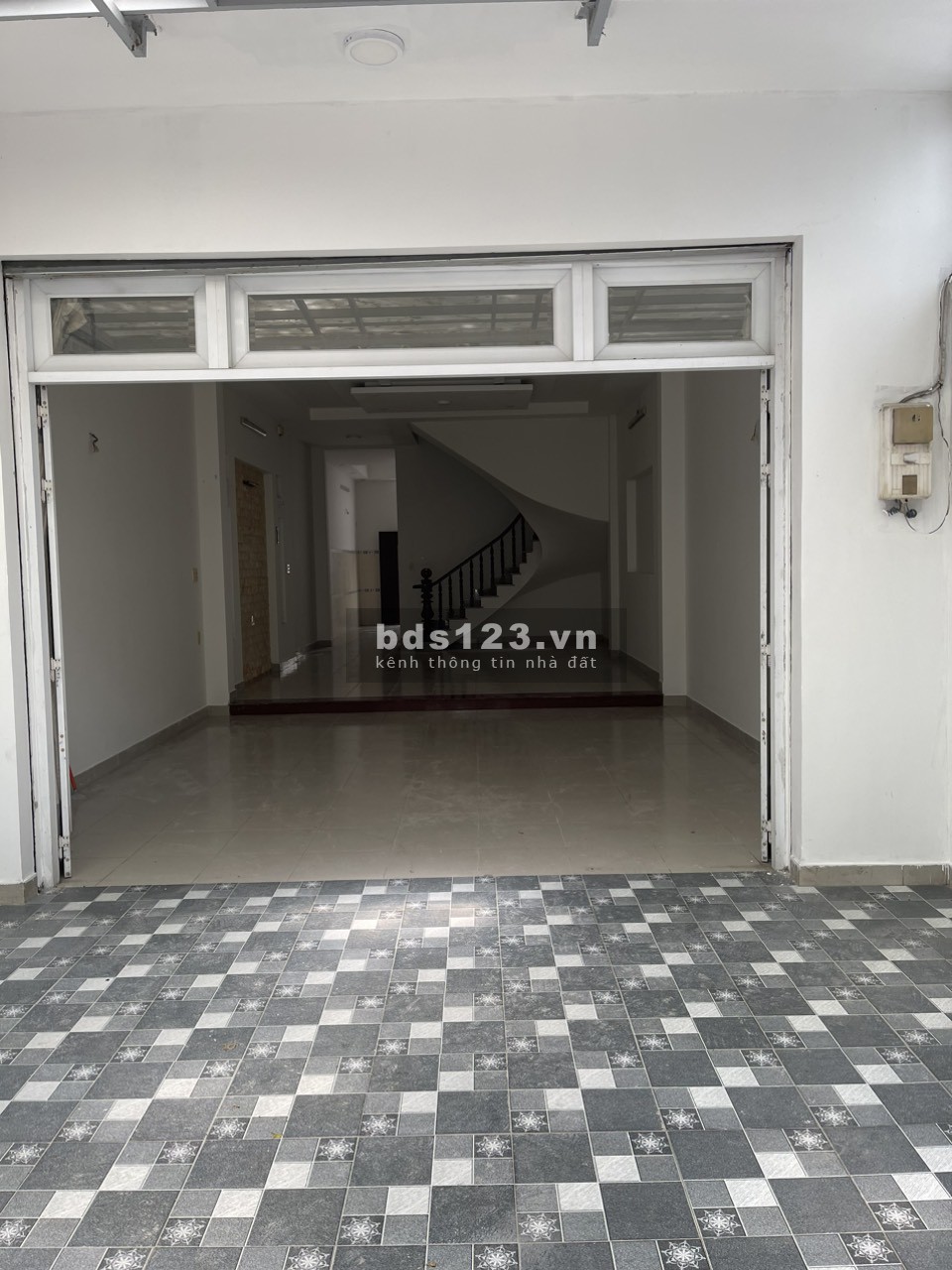 Cho Thuê Nhà Mặt Tiền Quận 8 Đường Phạm Thế Hiển. Nhà 3 Lầu 1 Thượng. Vị Trí Đẹp.