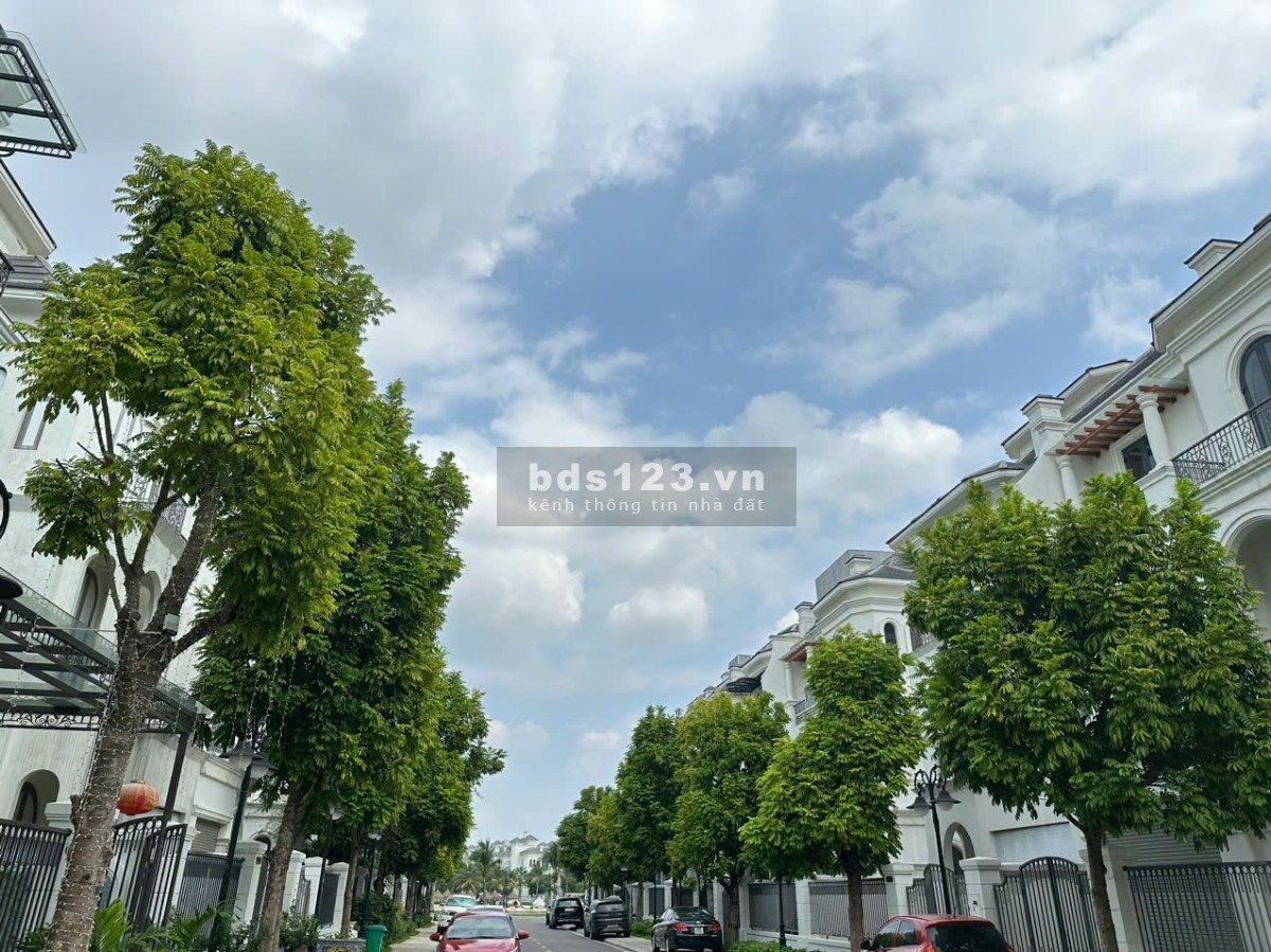 Biệt thự song lập cạnh góc gần sông, đông nam giá 30.86 tỷ Vin Gia Lâm, Hà Nội (0985941715)