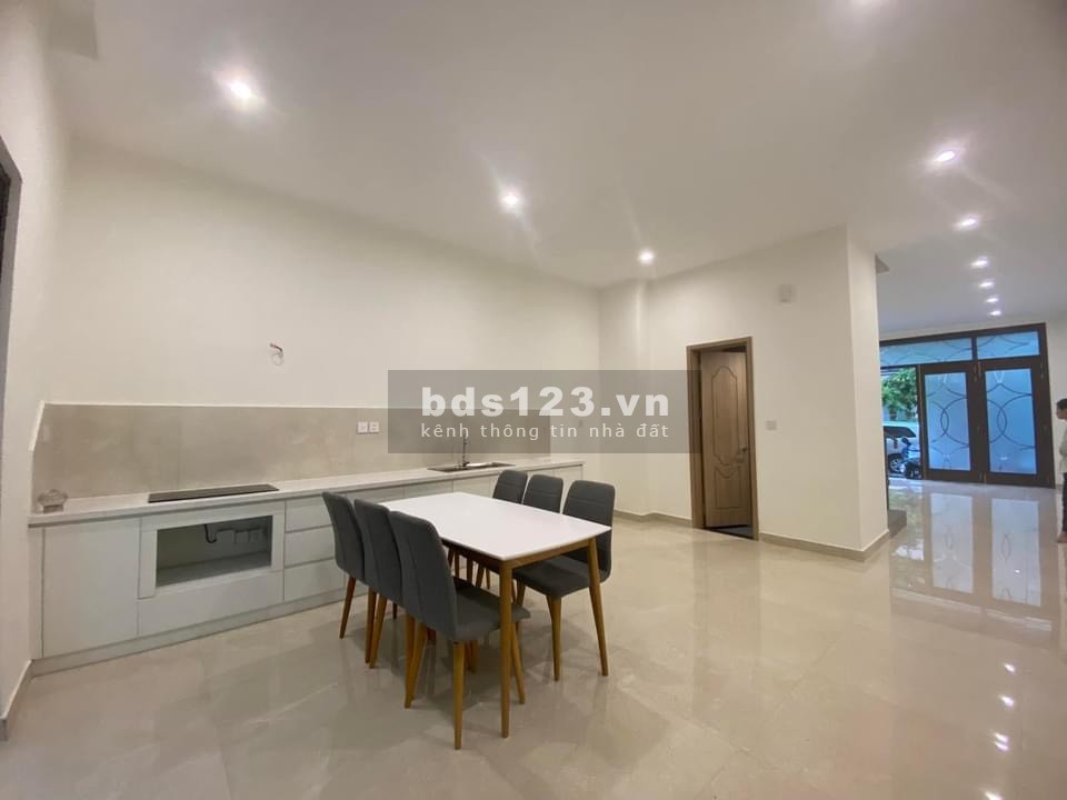 Cho thuê biệt thự liền kề gần, đối diện Vinschool OCP2. Giá chỉ từ 6,8 tr/th miễn phí dịch vụ 2 năm