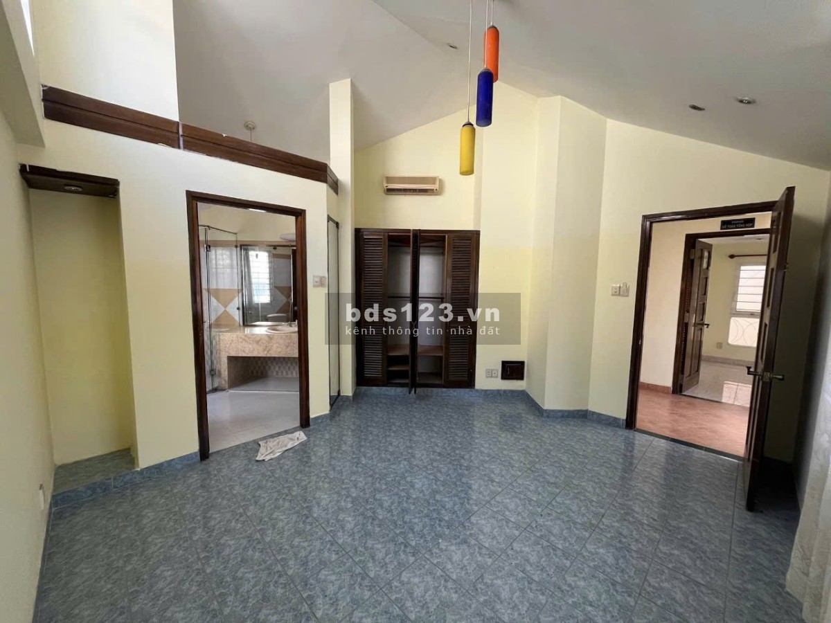 Cho thuê Villa vườn 10x20 Tại Thảo Điền Q2 4PN 4WC chỉ 30 triệu - Giá chỉ có tới 30/08