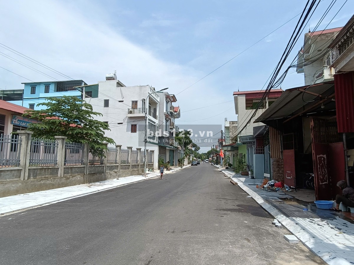 Bán nhà 2 tầng mới xây thị trấn Quang Minh, Mê Linh 65.2m2 giá 3.1 Tỷ