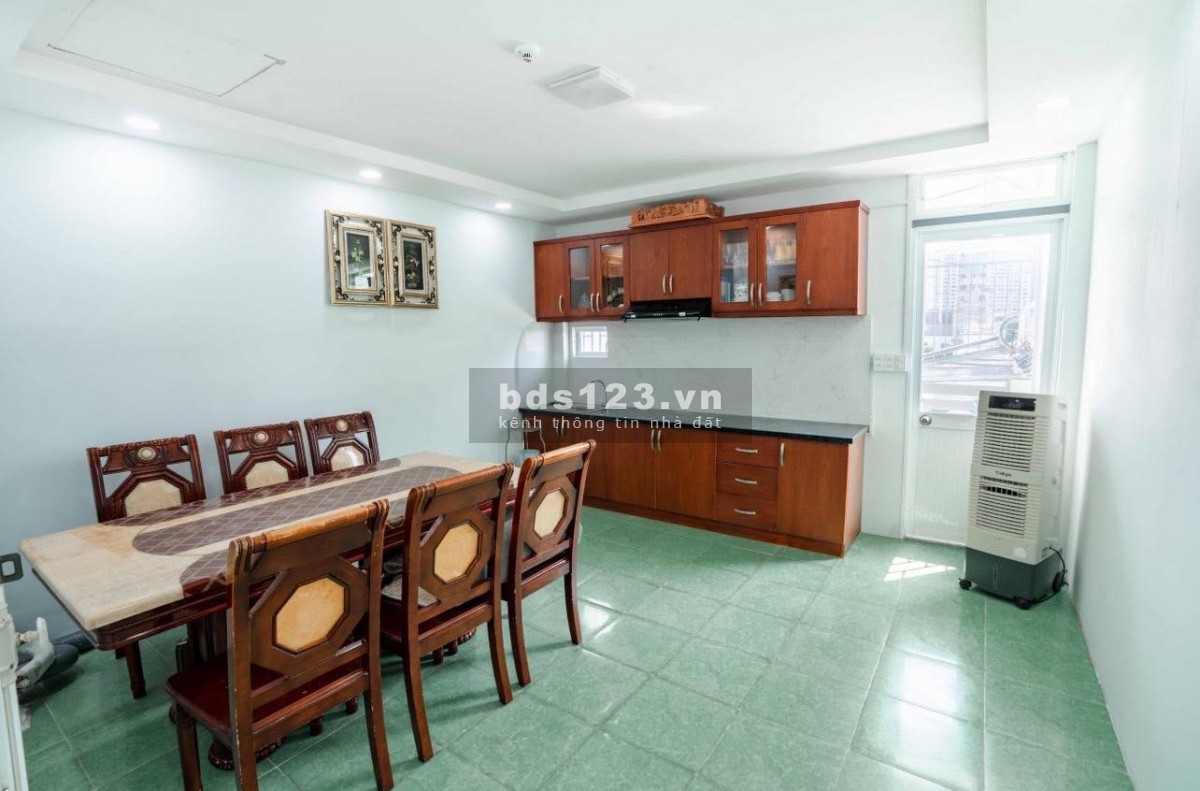 TL18 Bán khách sạn mặt tiền đường Mê Linh gần biển và chợ Xóm Mới