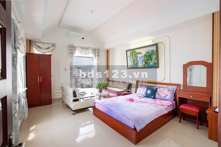 TL18 Bán khách sạn mặt tiền đường Mê Linh gần biển và chợ Xóm Mới
