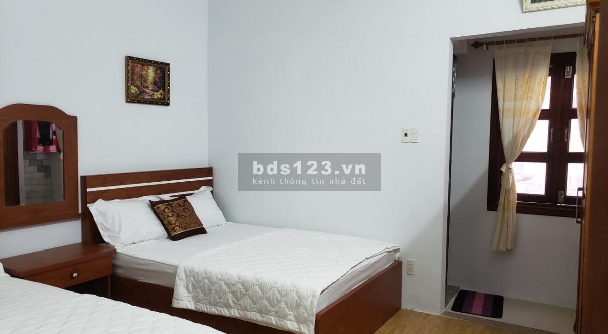 TL18 Bán khách sạn mặt tiền đường Mê Linh gần biển và chợ Xóm Mới