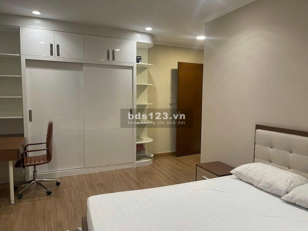 Chung cư Tân Phước Plaza, 153 Lí Thường Kiệt, Q11: 105m2, 3p ngủ, 15tr