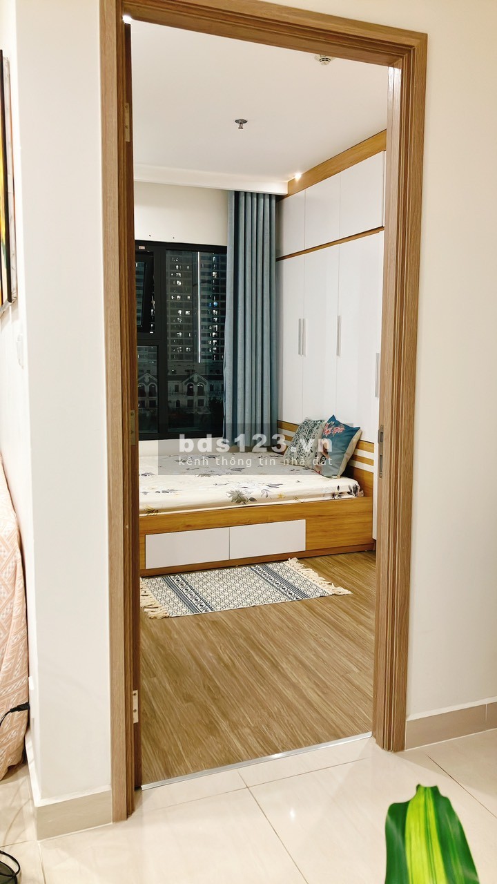 Bán căn 1 ngủ + , full nội thất, nhỉnh 2,7 tỷ, Vinhomes Smart City, 0888516777