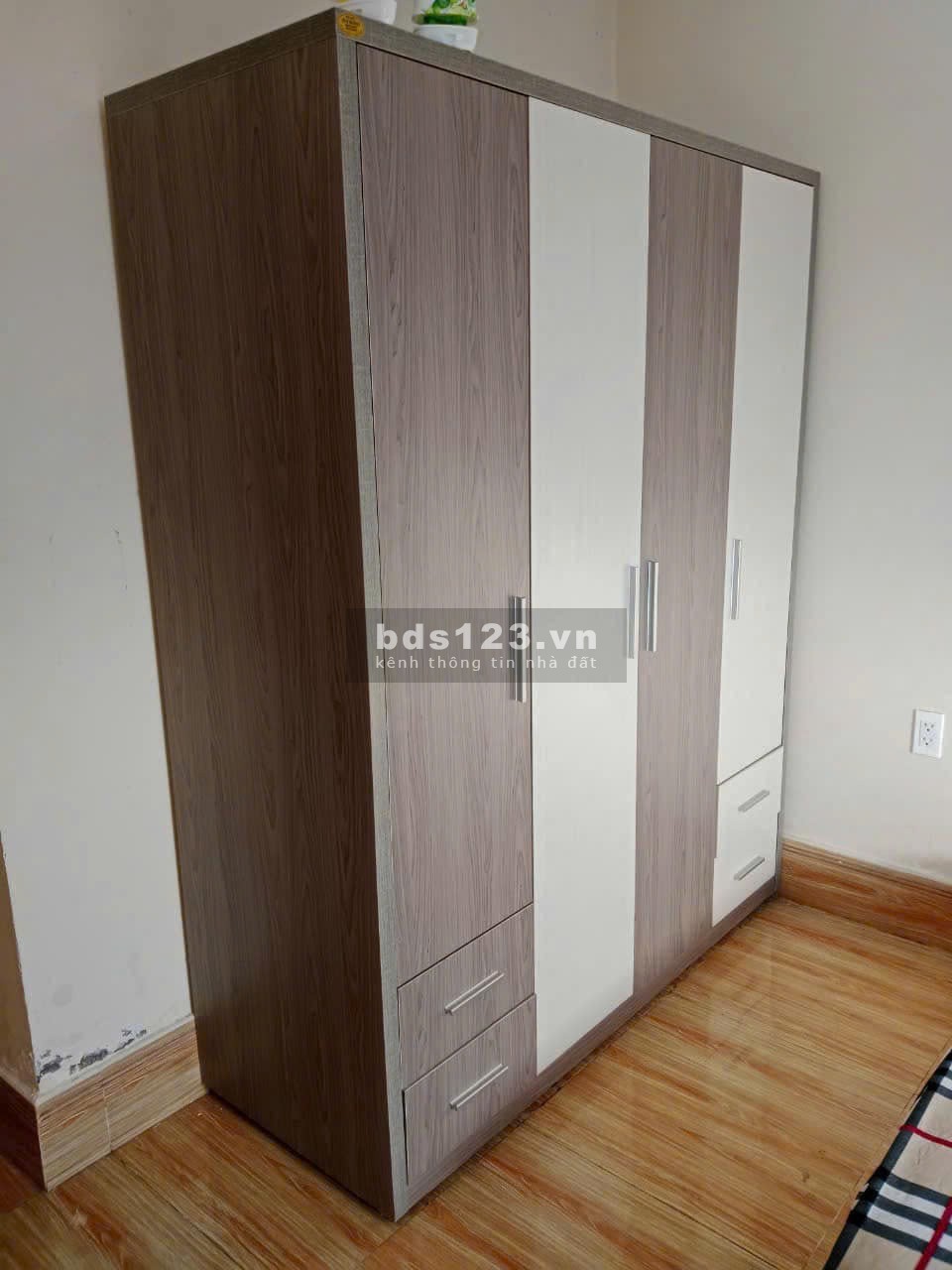 Căn hộ chung cư 312 Lạc Long Quân, Quận 11: 65m2, 2p ngủ, 2wc, 10tr