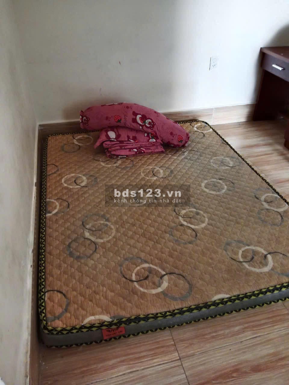 Căn hộ chung cư 312 Lạc Long Quân, Quận 11: 65m2, 2p ngủ, 2wc, 10tr