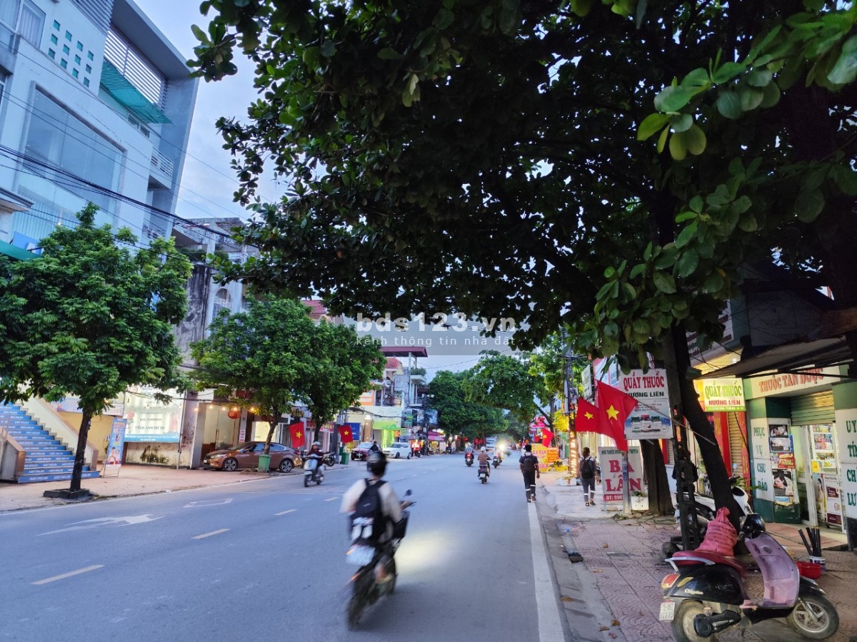 Chính Chủ cần bán căn nhà mặt Phố Trần Hưng Đạo (359C), Thuỷ Nguyên, Hải Phòng. 8.5 tỷ