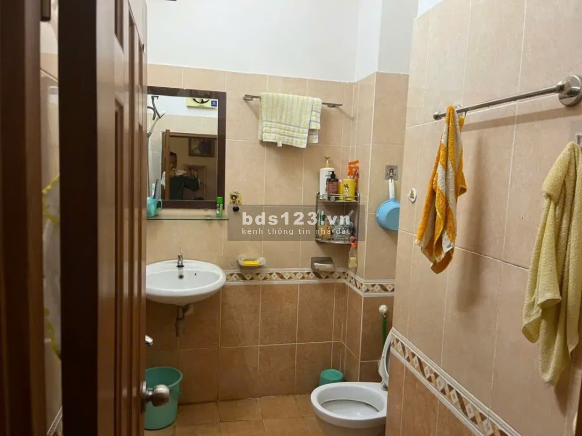 Bán nhà 4 tầng 3,6 x 13,05m đường Ngô Quyền, giá 10.3 tỷ TL