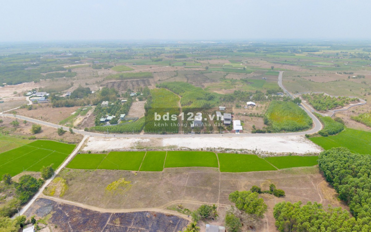 Giá: 1tỷ8- 3tỷ, Sổ đỏ thổ cư, cách QL55 chỉ 12m, Xã Láng Dài, Huyện Đất Đỏ, Tỉnh Bà Rịa-Vũng Tàu