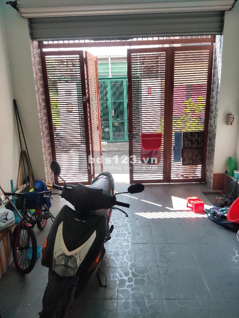 Bán nhà 4Tầng, Xe Hơi Trong Nhà, Võng Xoay Phú Hữu, Q9. Giá Chỉ 6 Tỷ