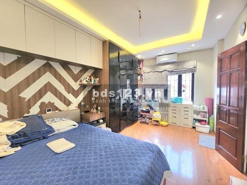 TRUNG TÂM XUÂN ĐỈNH 40M2 KINH DOANH SẦM UẤT CHỈ 5,5 TỶ