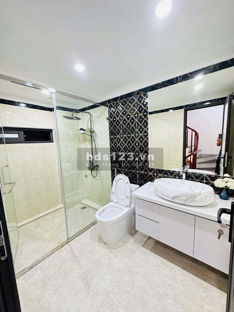 TRUNG TÂM XUÂN ĐỈNH 40M2 KINH DOANH SẦM UẤT CHỈ 5,5 TỶ
