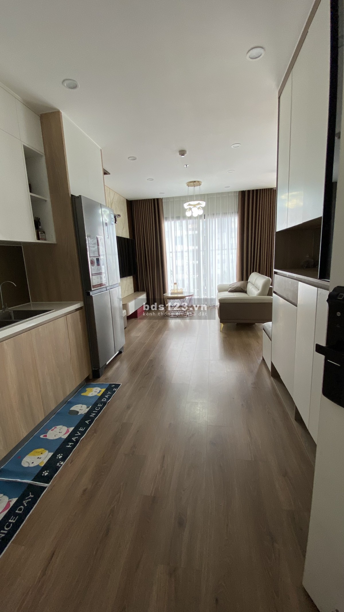 Bán căn hộ 2PN2VS 70m2 đầy đủ nội thất giá 4.6 tỷ bao thuế phí sang tên