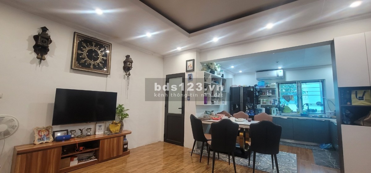 Bán CĂN HỘ CHUNG CƯ, P.Cự Lộc, Ô tô vào 65/120m2 T2 x 4,7 tỷ, Lh 0378411810