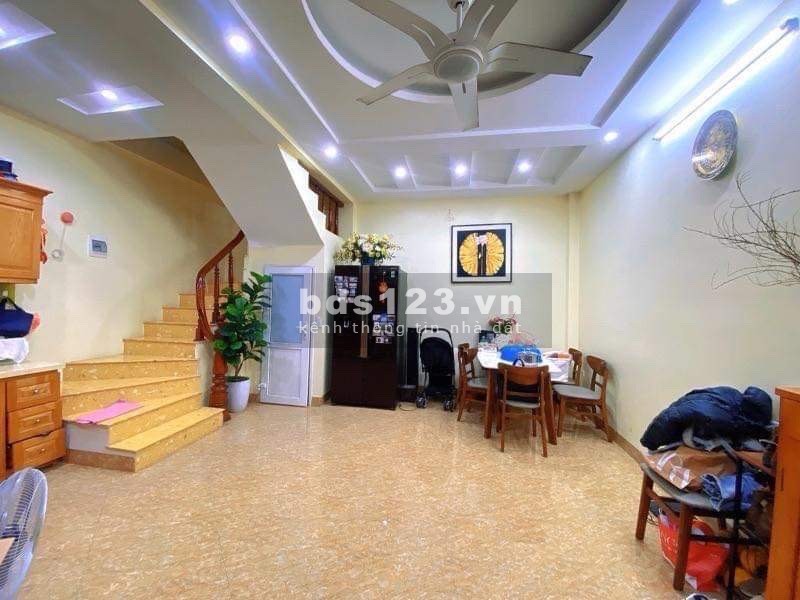 CHÍNH CHỦ THIỆN CHÍ NHỜ ĐẨY NHANH CĂN NHÀ DÂN NGÕ THÔNG TỨ TUNG KHU KHƯƠNG TRUNG – PHÁP LÝ SẠCH BONG