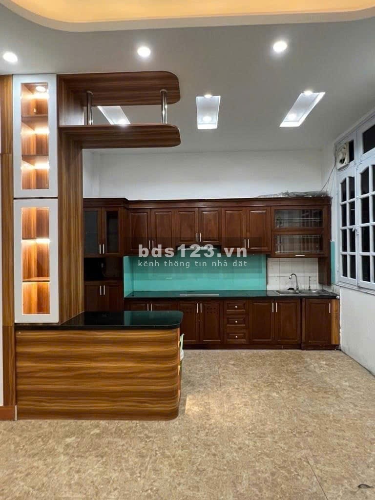 BÁN NHÀ CHÙA BỘC 10M ÔTÔ TRÁNH KINH DOANH 40M2 MT4.5 4.7TỶ