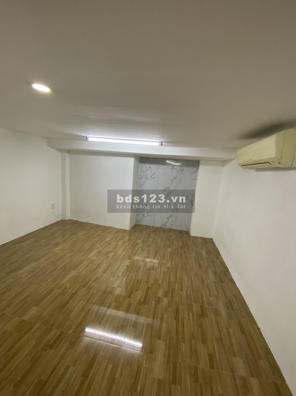 Phòng đẹp 7A/9 Thành Thái, P.14, Quận 10 - Ngay Đại Học BK, Kinh Tế ... (Khoá Vân Tay, giờ tự do)