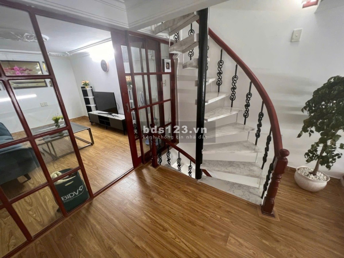 NHÀ ĐẸP THÁI THỊNH 55M2 5.2 TỶ - LÔ GÓC - SIÊU THOÁNG - KHU VỰC KINH DOANH SẦM UẤT