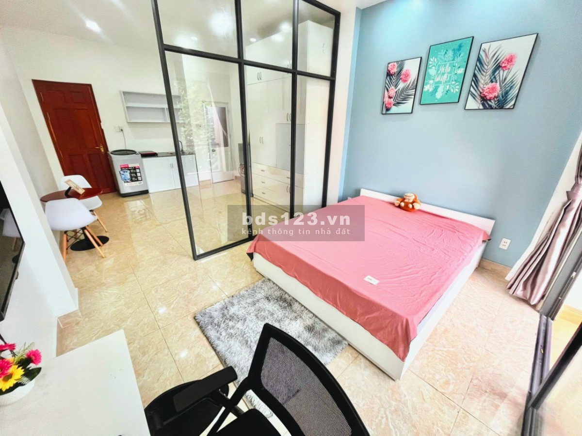 Căn hộ rộng đẹp, Ban công tại Đa Kao, Quận 1 (gần Cầu Bông, vòng xoay Điện Biên Phủ)