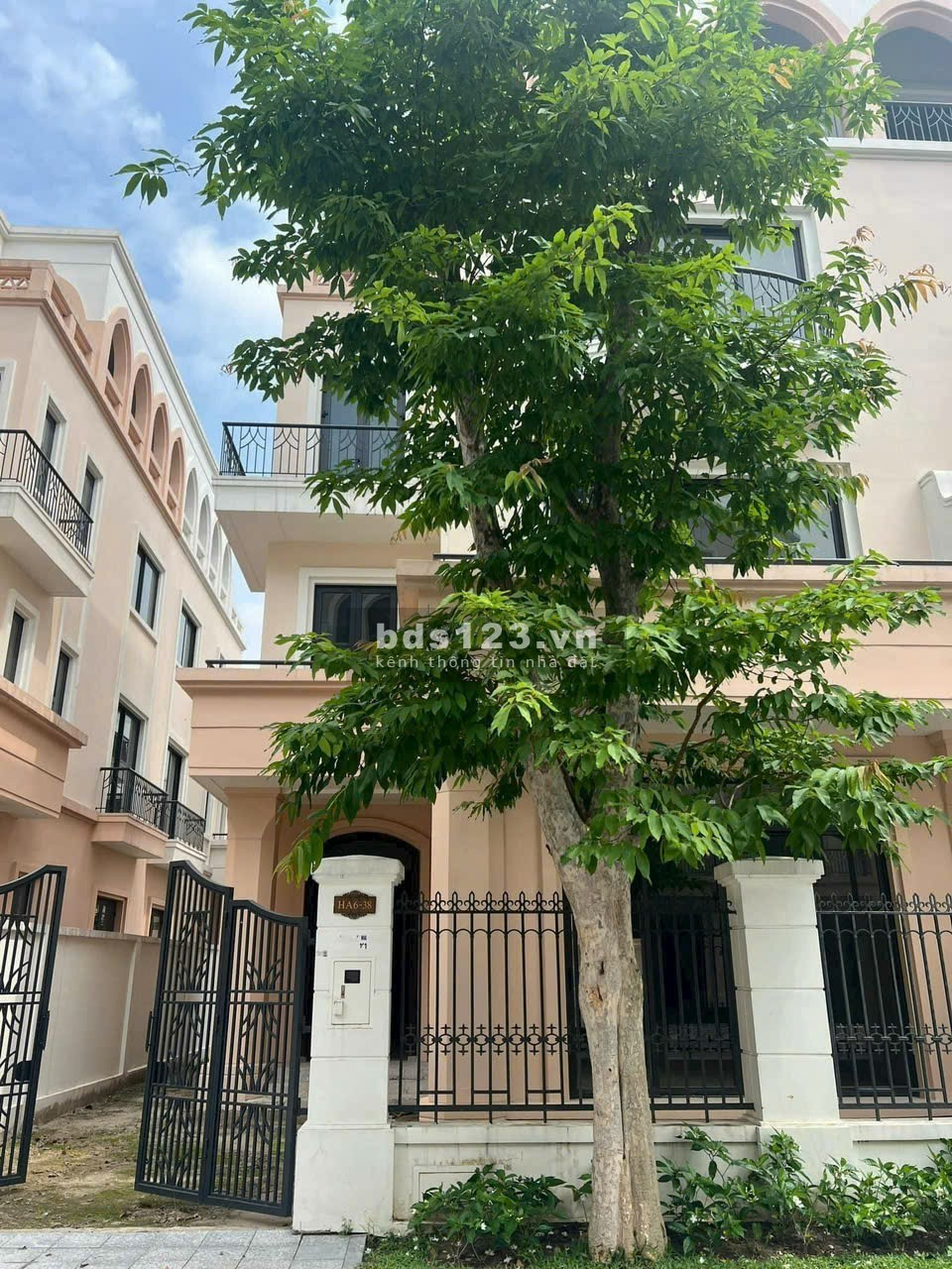 SIÊU PHẨM SONG LẬP HẢI ÂU, OCP2 DT: 150m, thang máy, chỉ nhỉnh 20 tỷ