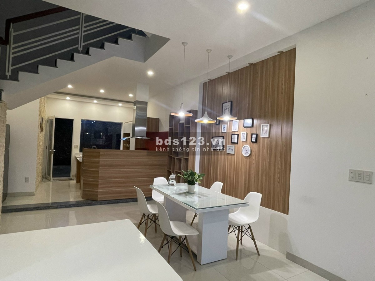 Cho thuê nhà Nguyên Căn khu đô Thị Mỹ Gia gói 2 Tp Nha Trang. Nhà full nội thất đường oto 16m.
