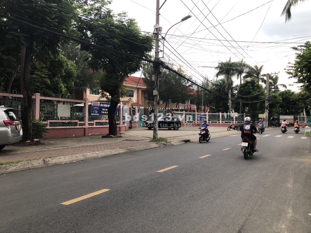 Bán Đất 200m2 - 2 Mặt Tiền Đ.Hồ Bá Phấn, Phước Long A, Q9. Giá Nhỉnh 16tỷ