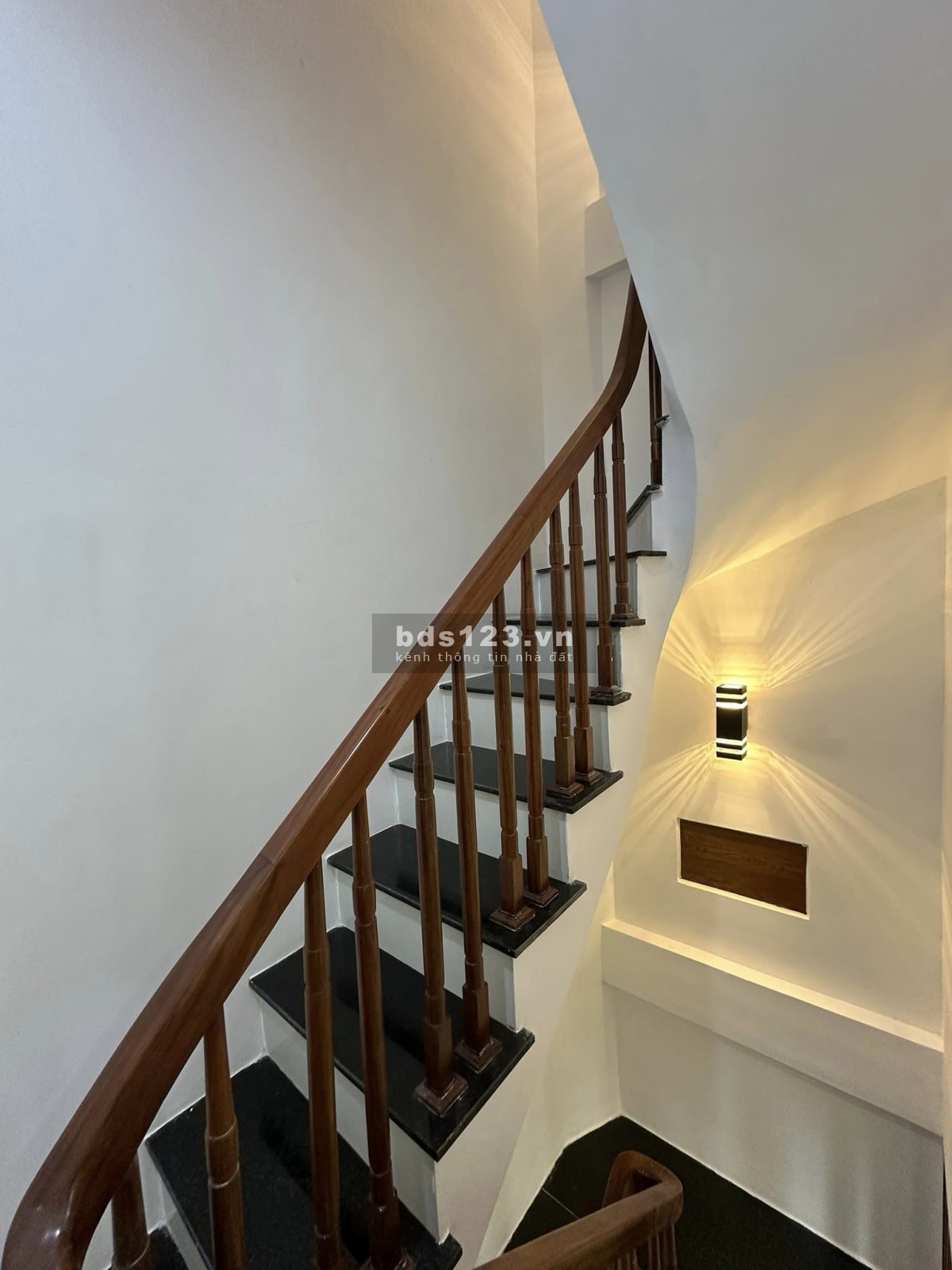 SIÊU PHẨM CỰC HIẾM TẠI ĐỐNG ĐA nhà đẹp chắc chắn 22m2, 4 tầng, giá nhích 2 TỶ