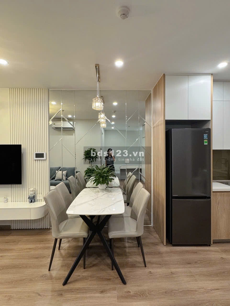 Em bán căn 1+ 48m2 toà i1 Imperia Vinhomes Smartcity view hồ công viên thoáng mát