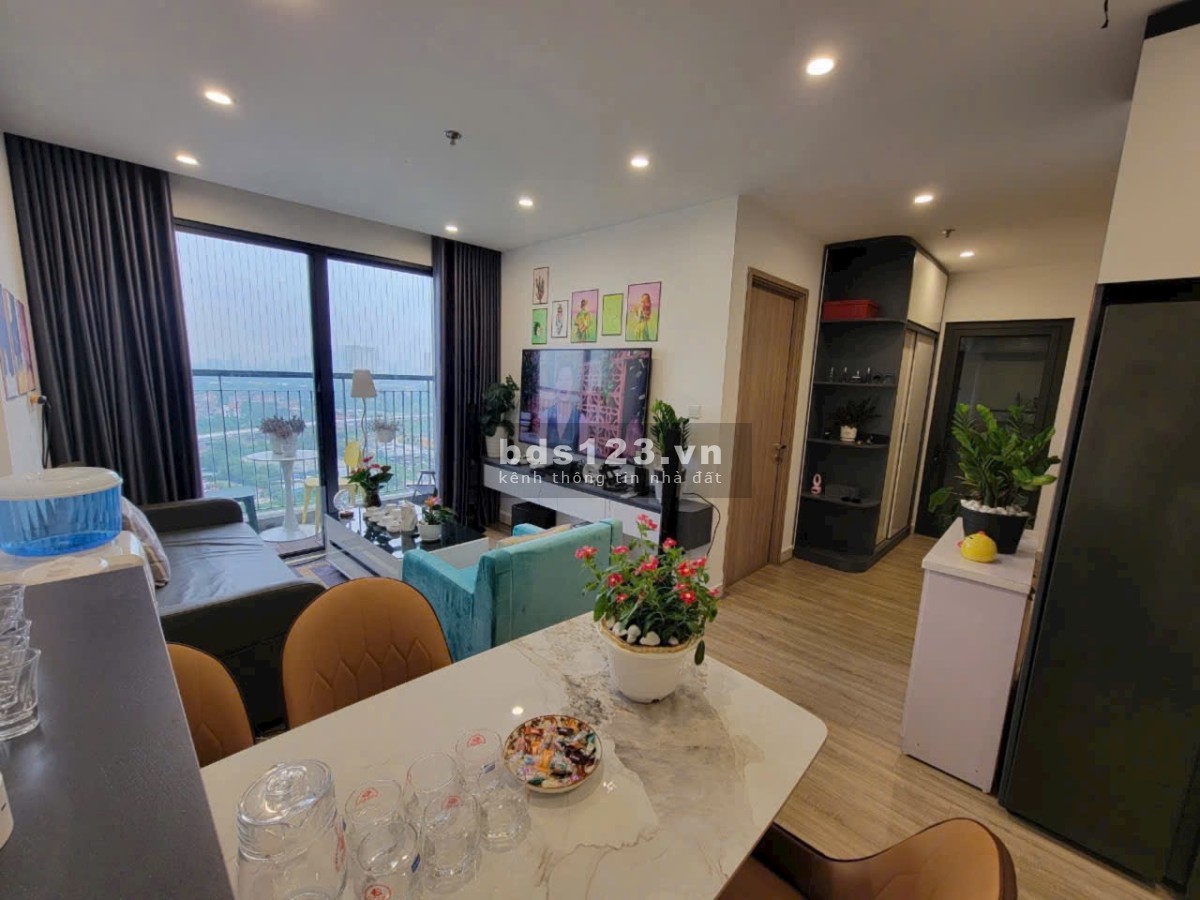 Chủ nhà gửi bán căn 2N1VS toà S102 Saphire Vinhomes Smartcity view thoáng hướng Mỹ Đình
