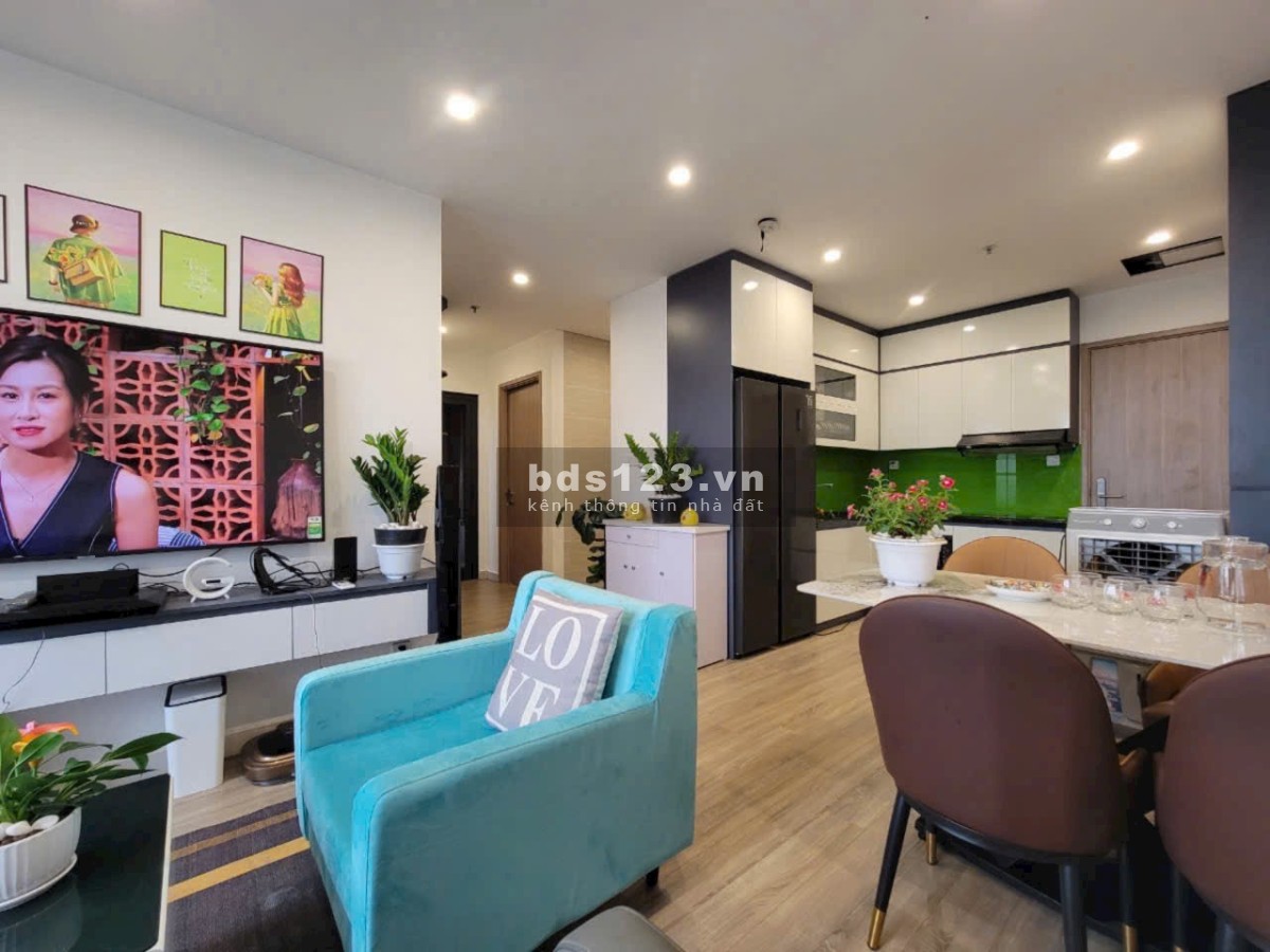 Chủ nhà gửi bán căn 2N1VS toà S102 Saphire Vinhomes Smartcity view thoáng hướng Mỹ Đình