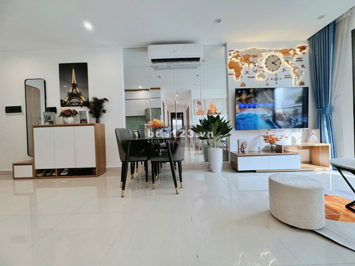 Chính chủ bán căn góc 3N 2VS tầng trung giá 3.3 tỷ tại OCP 0965 479 380