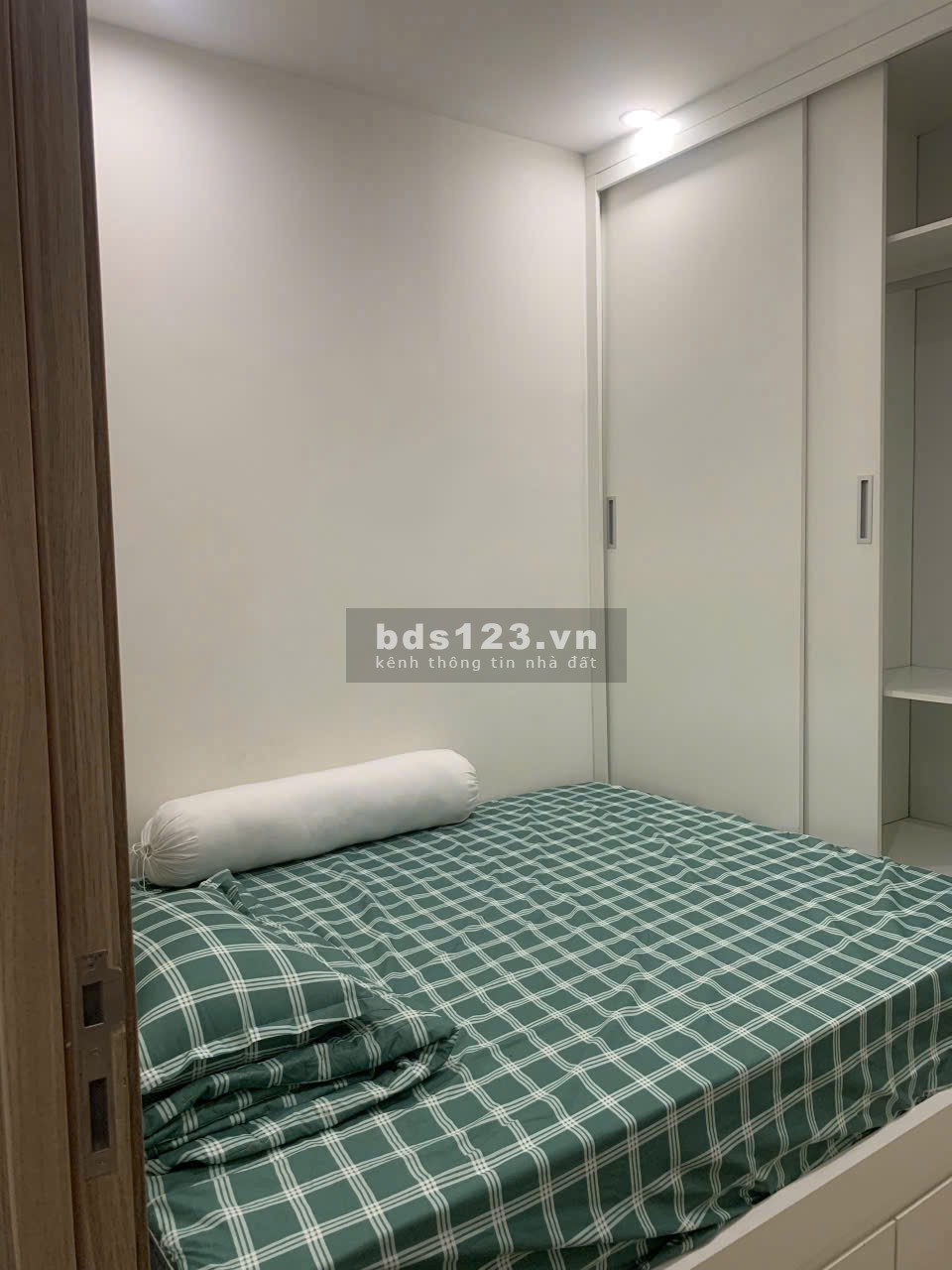 Bán căn 1 ngủ +, full đồ gỗ, Tòa S3 - Vin Smart City, 2,77 tỷ, 0888516777