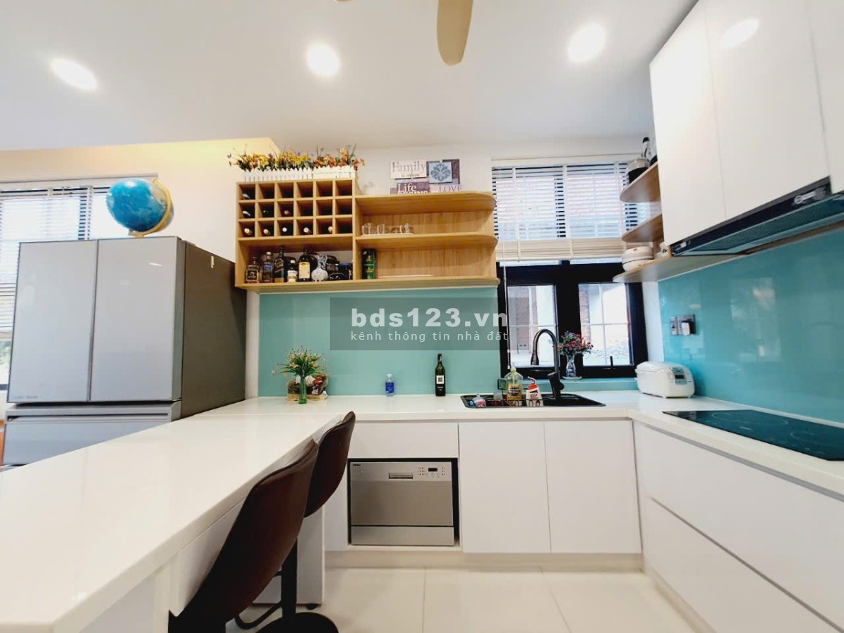 Cho thuê căn hộ đẹp 3PN-100m2 Full nội thất cao cấp trung tâm P.Thảo Điền TP. Thủ Đức giá 1000$/th