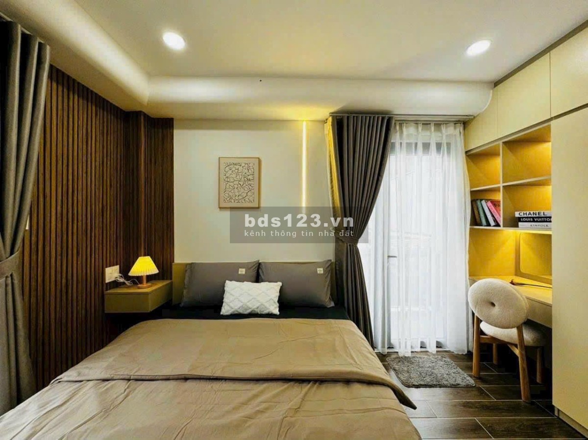 Bán nhà mặt tiền Nguyễn Trọng Lội, trục Trường Sơn; (4,5*26), 3 lầu, phường 4 quận Tân Bình