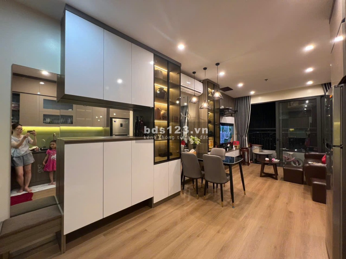Bán căn 3N - Full nội thất đẹp - Gía 5 tỷ - Vinhomes Smart City…